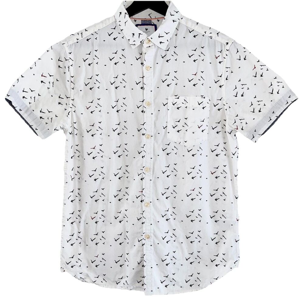 Cactus Man Buttoned Up Shirt Size S Slim Fit Short Sleeves Summer Flying Birds
